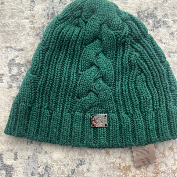 Hunter Green Burberry scarf and beanie - Picture 3 of 4